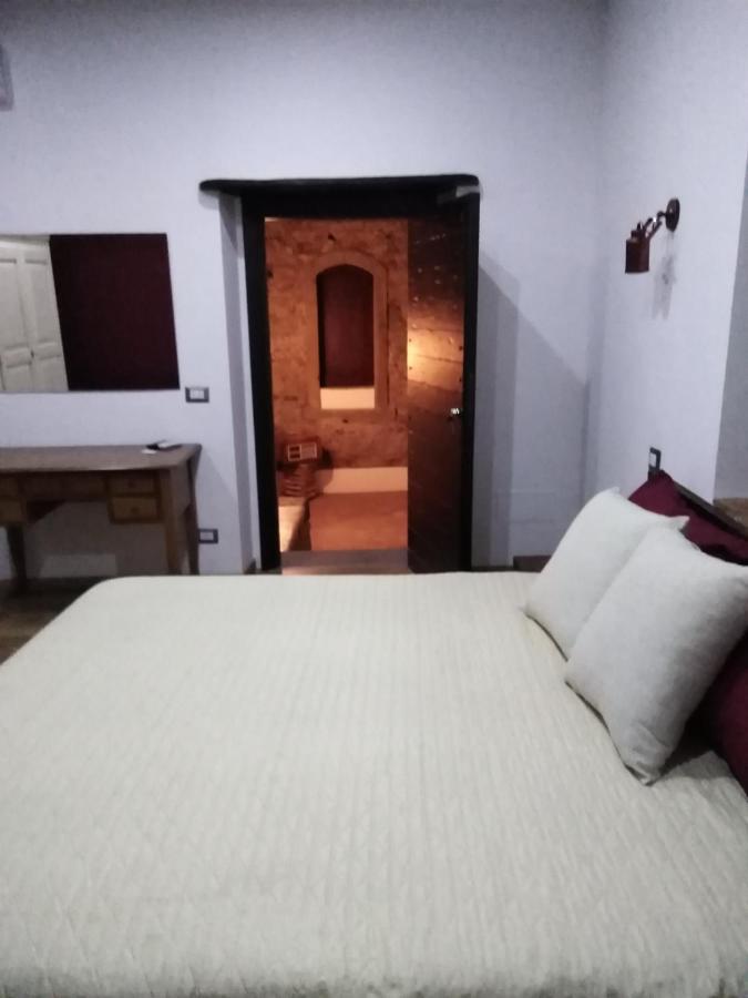 B&B Le Vie Del Borgo Castiglione De Sicilia Eksteriør bilde
